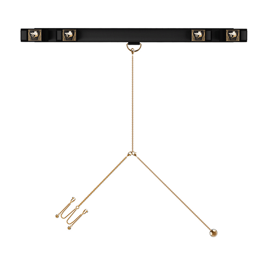 The 'Tableaux Vivants' Spreader Bar