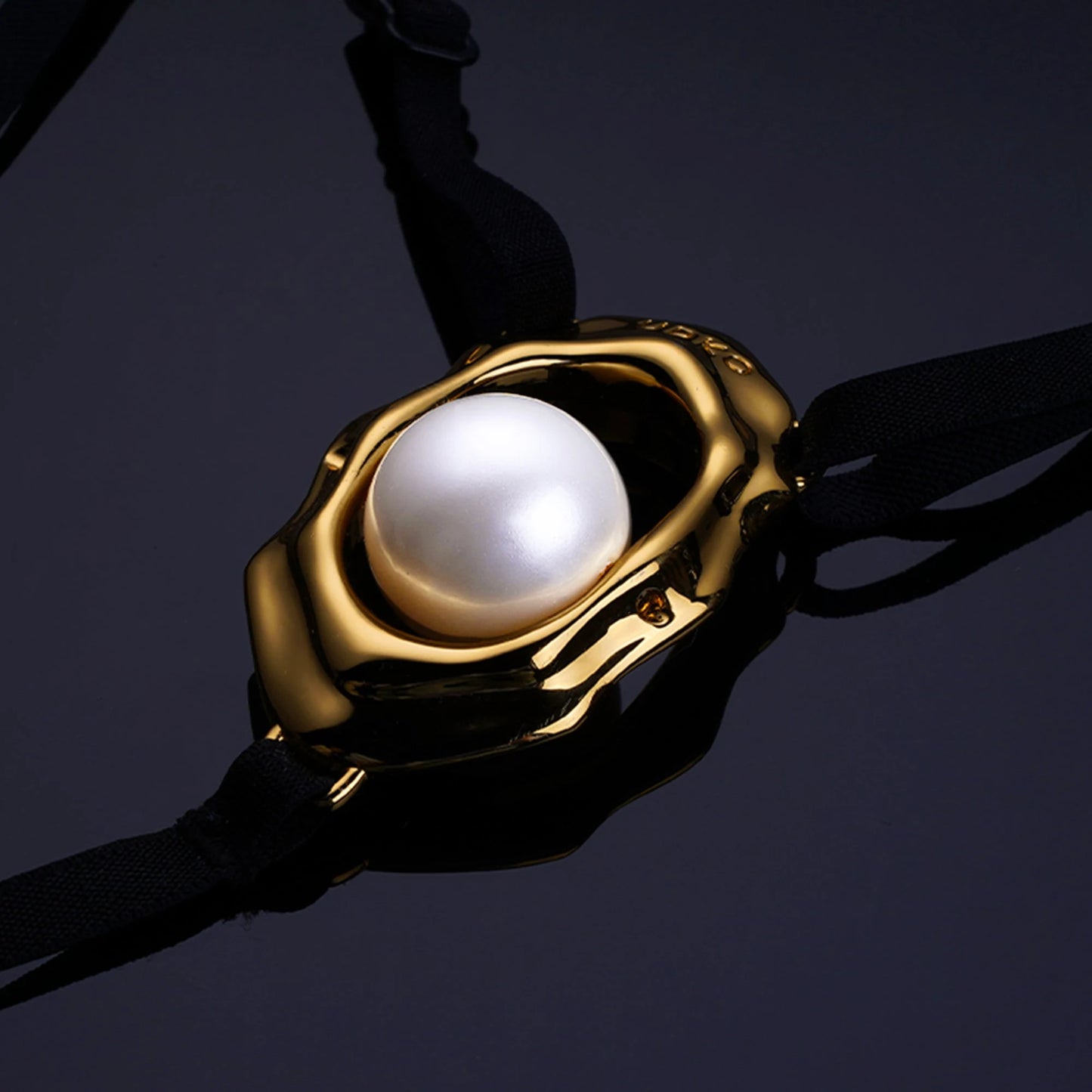 "Moist Eyes" G-string Clitoral Jewellery With Bead Stimulator Close-up — Marquis de Mayfair