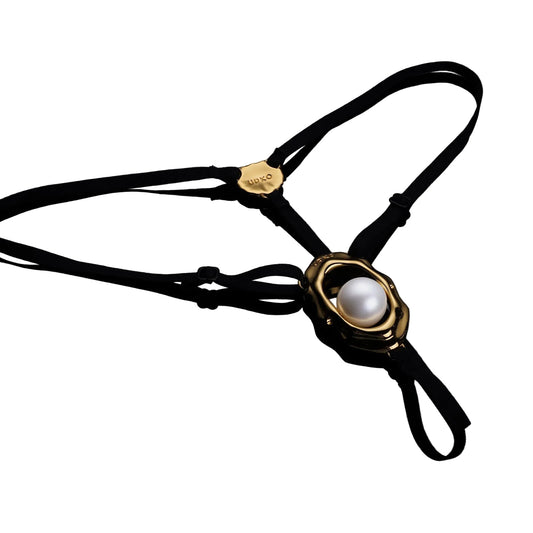 "Moist Eyes" G-string Clitoral Jewellery With Bead Stimulator Main product photo — Marquis de Mayfair