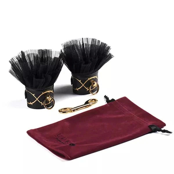 Rose & Thorn Collection: Enchanted Encounter Play Set View 8 — Marquis de Mayfair
