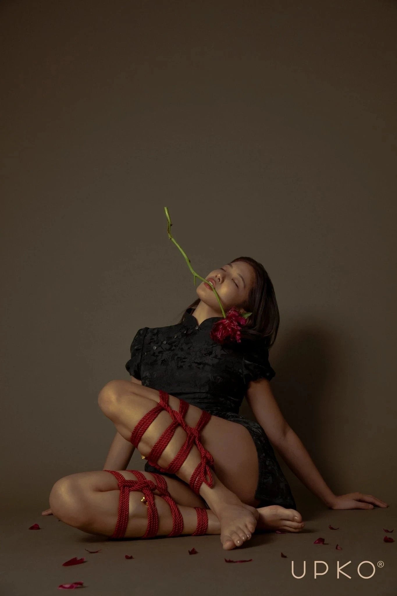 Luxury Shibari Rope model demo — Marquis de Mayfair